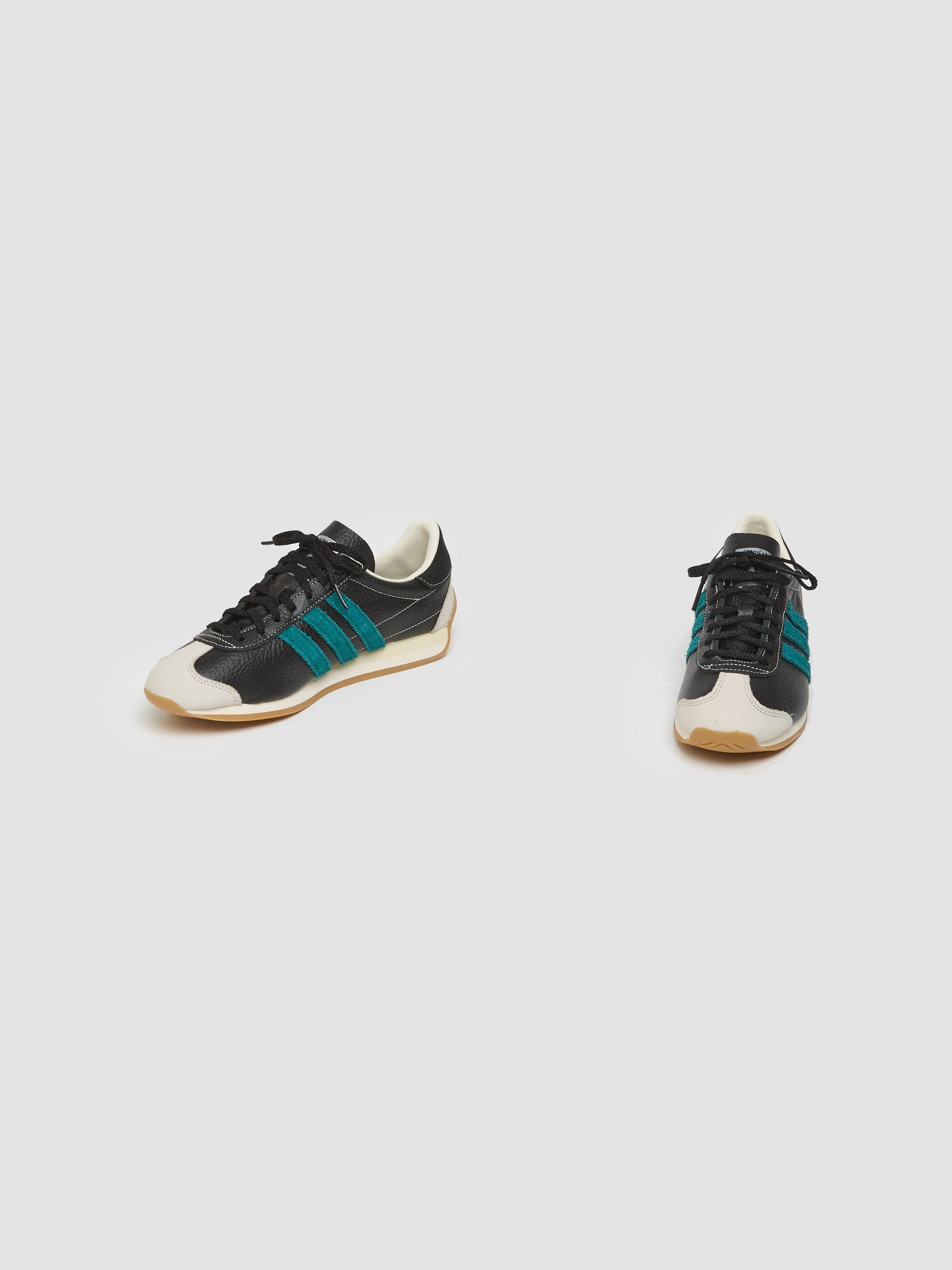 WMNS Country OG Sneaker in Black & Legacy Teal