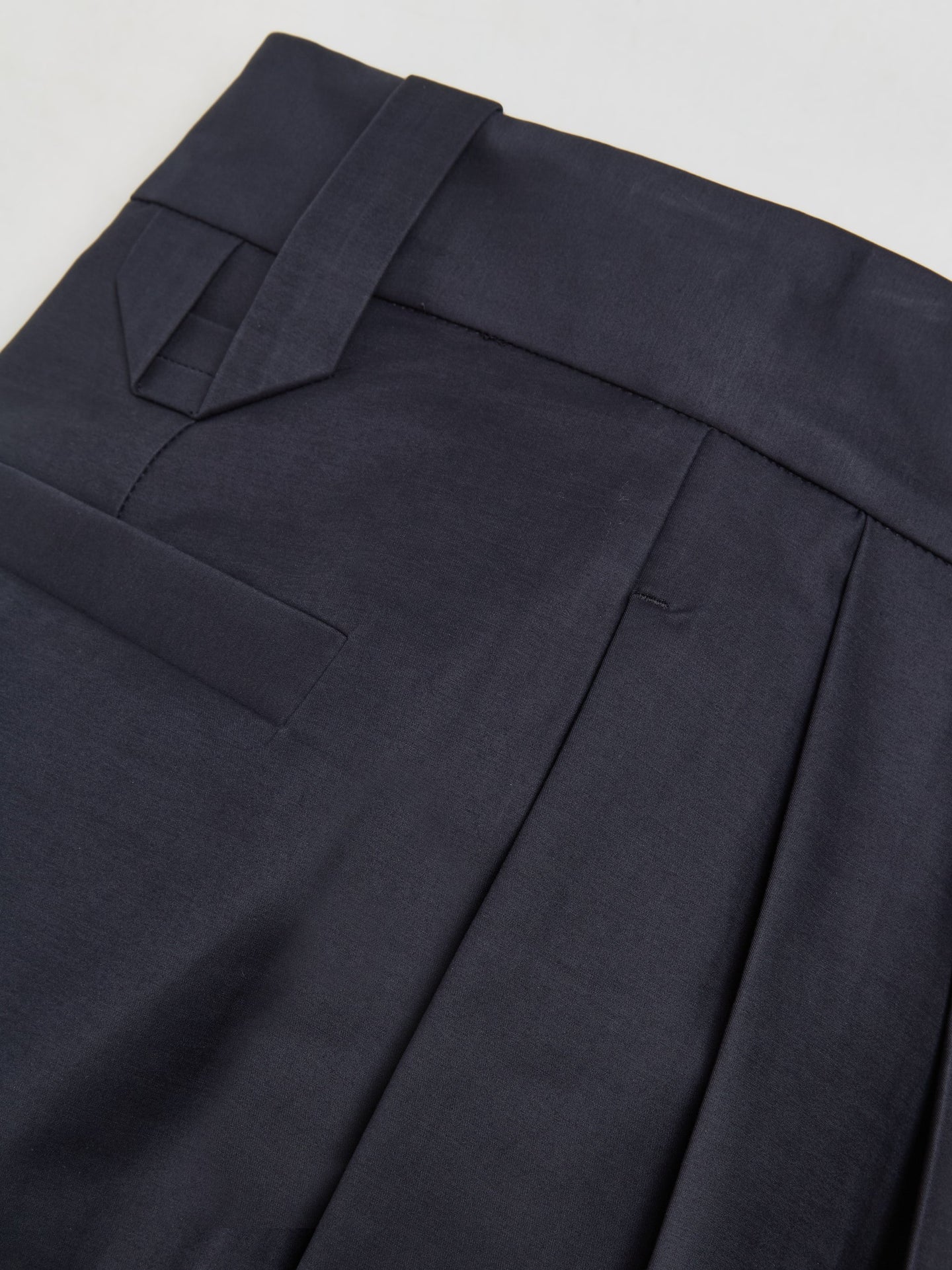 Le Pantalon Marzio in Dark Navy