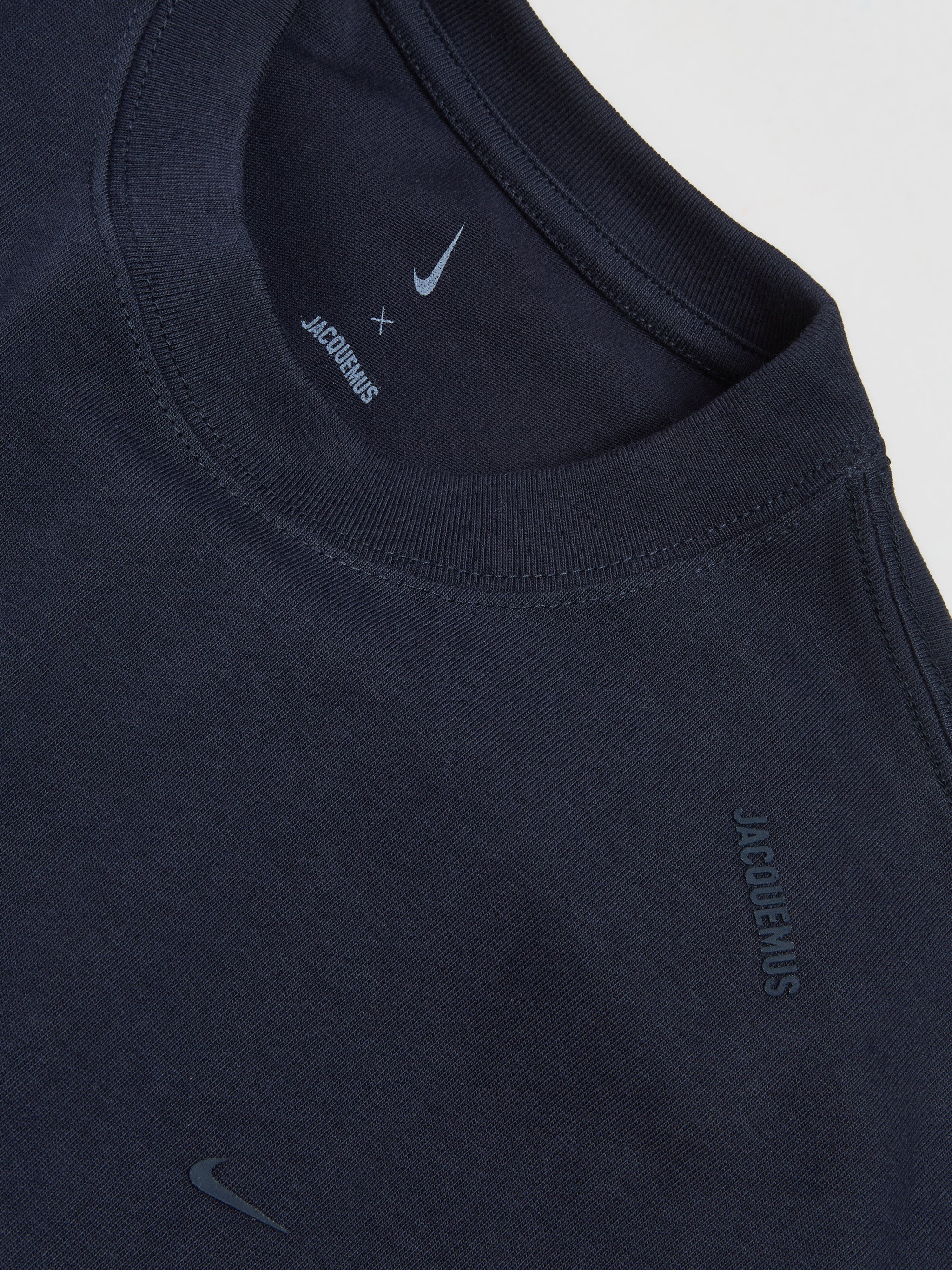 x Jacquemus T-Shirt in Dark Obsidian