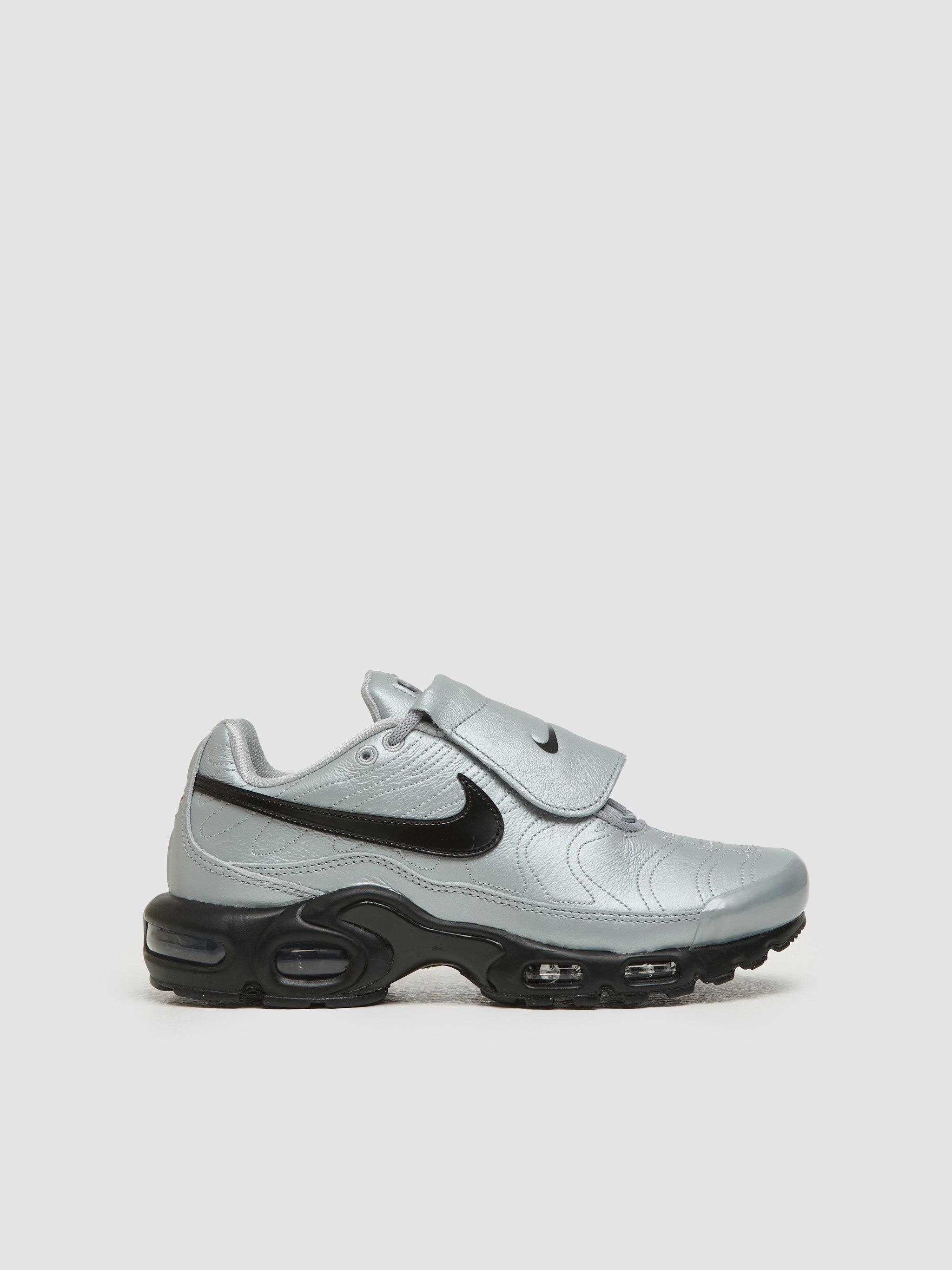 Air Max Plus Tiempo Sneaker in Wolf Grey