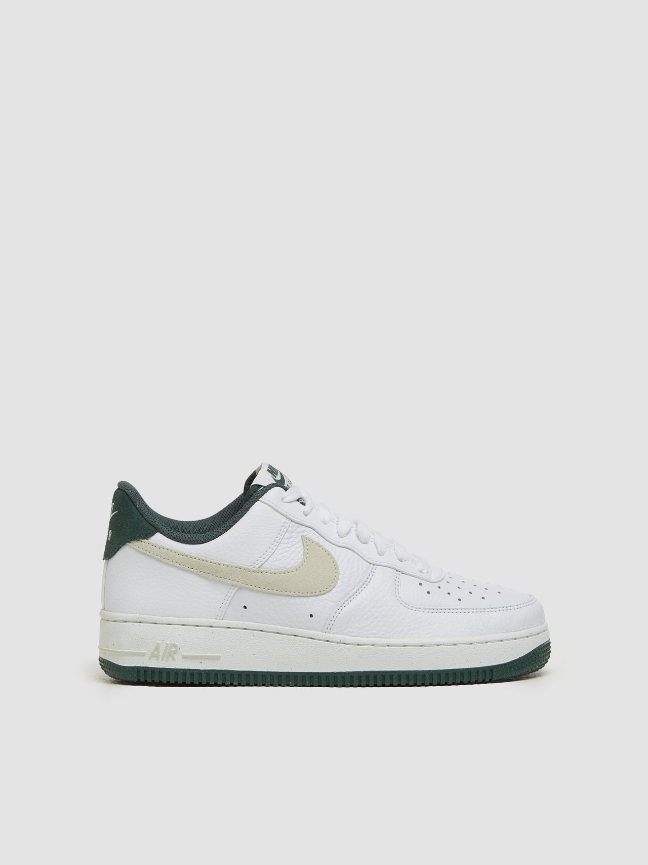 Air Force 1 '07 LV8 Sneaker in Vintage Green