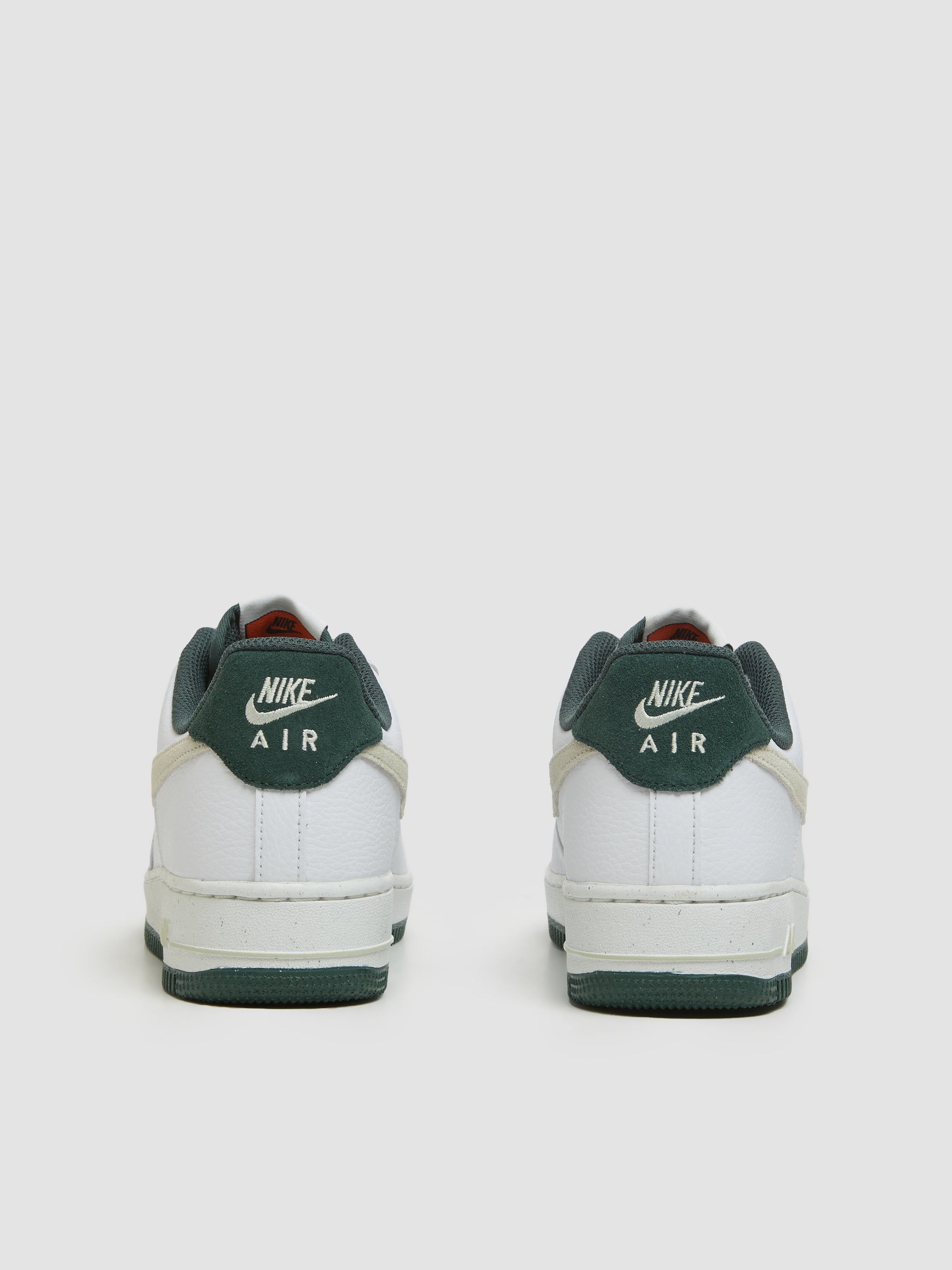 Air Force 1 '07 LV8 Sneaker in Vintage Green