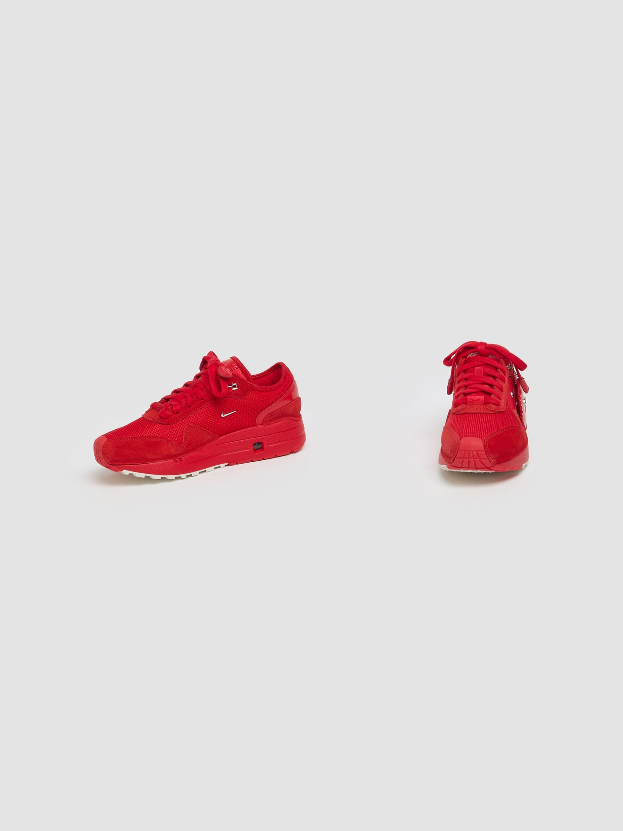 x Jacquemus WMNS Air Max 1 '86 Sneaker in University Red