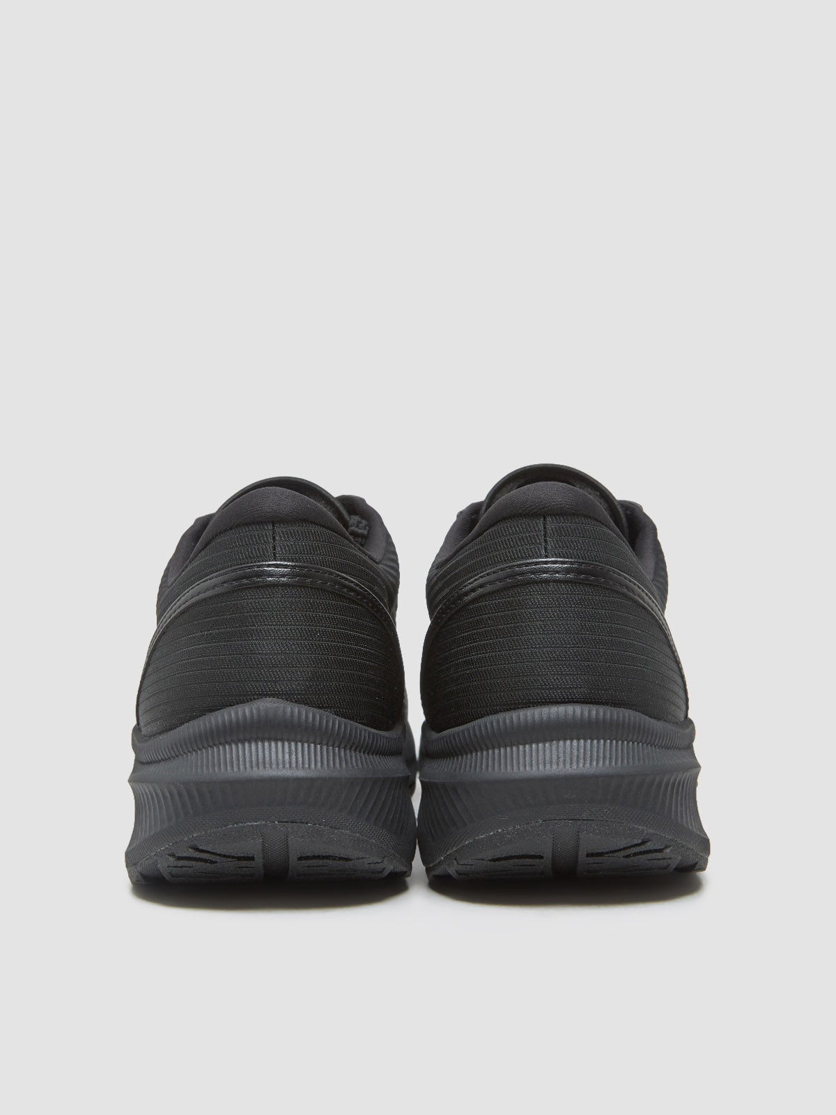 ASICS - x Kiko Kostadinov ILARGI FF Sneaker in Carbon - 1203A982