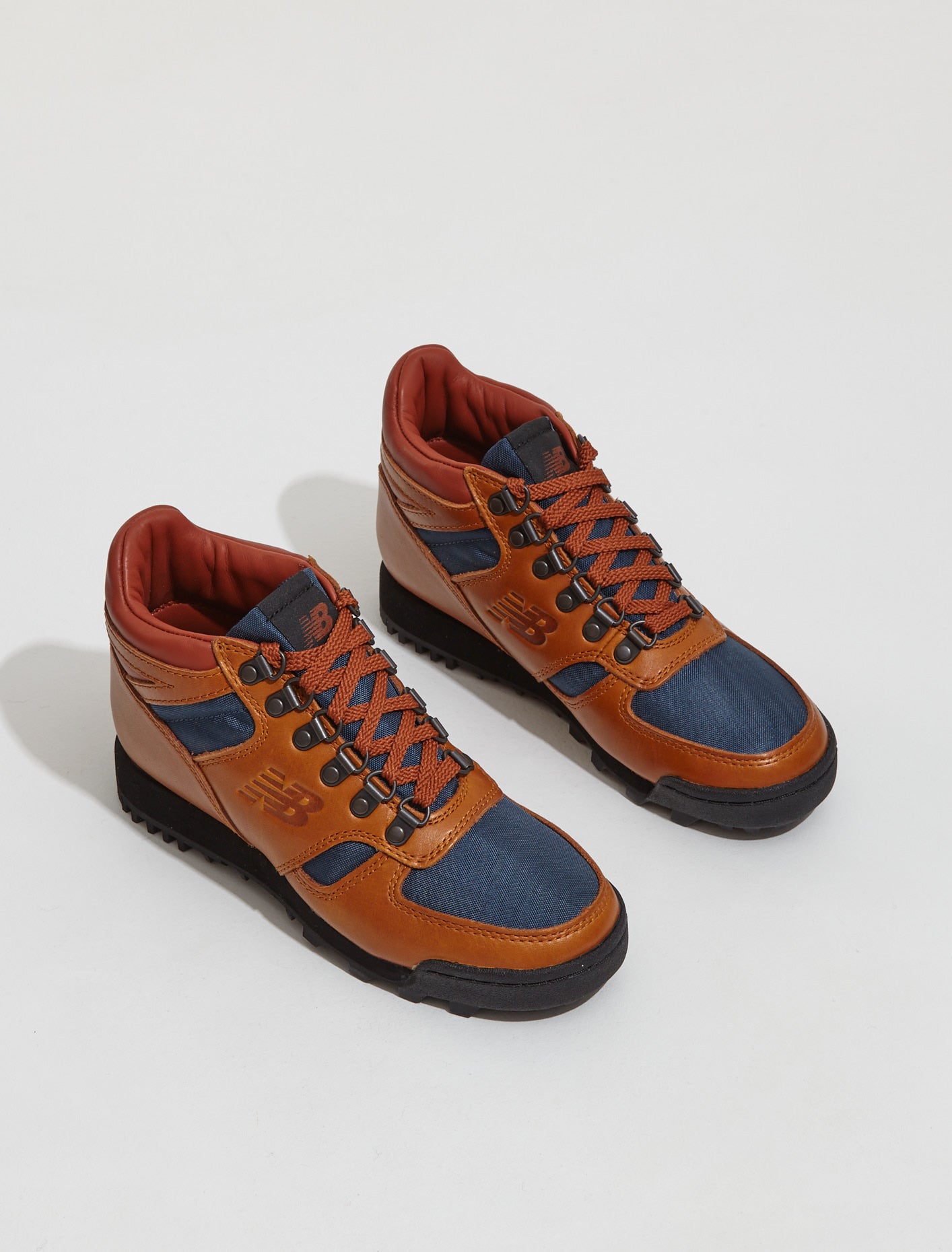 Rainier GTX Sneaker in Brown