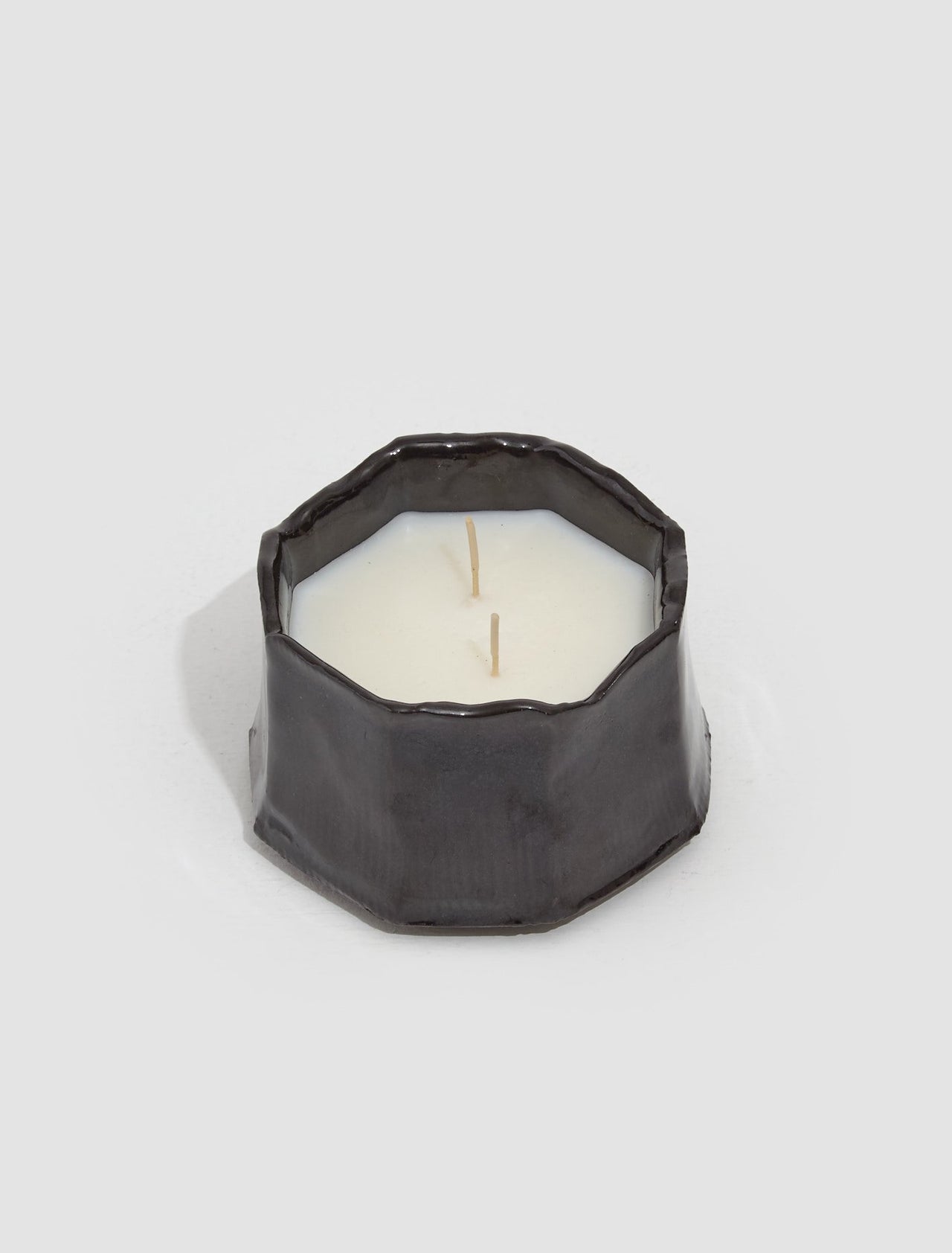 Fanum Candle