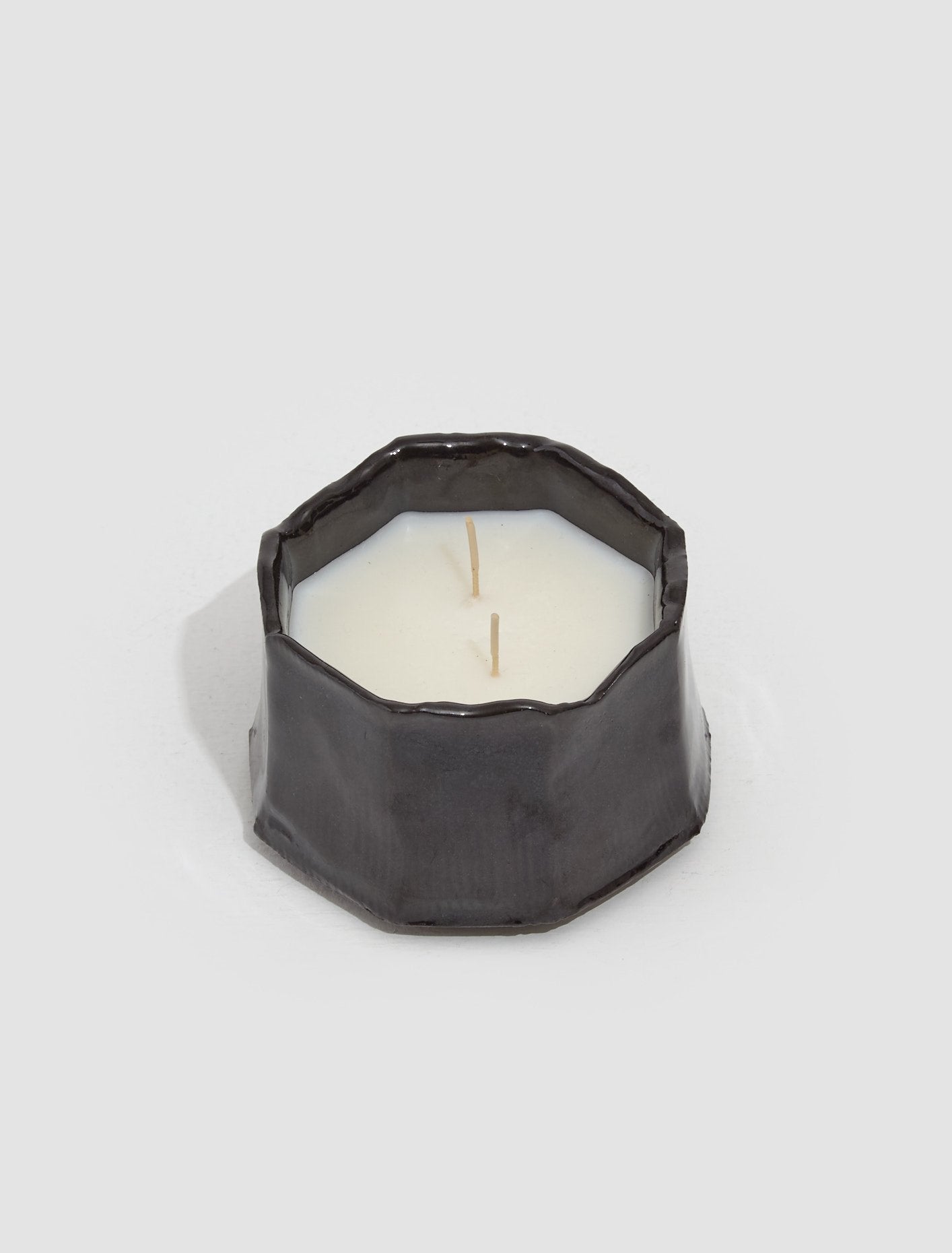 Fanum Candle