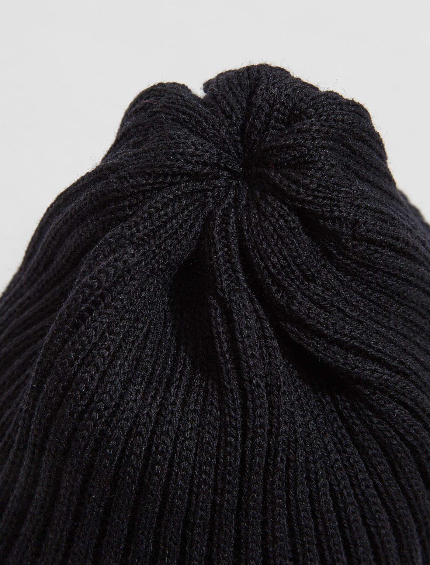 Ribbed Knit Beanie in Black