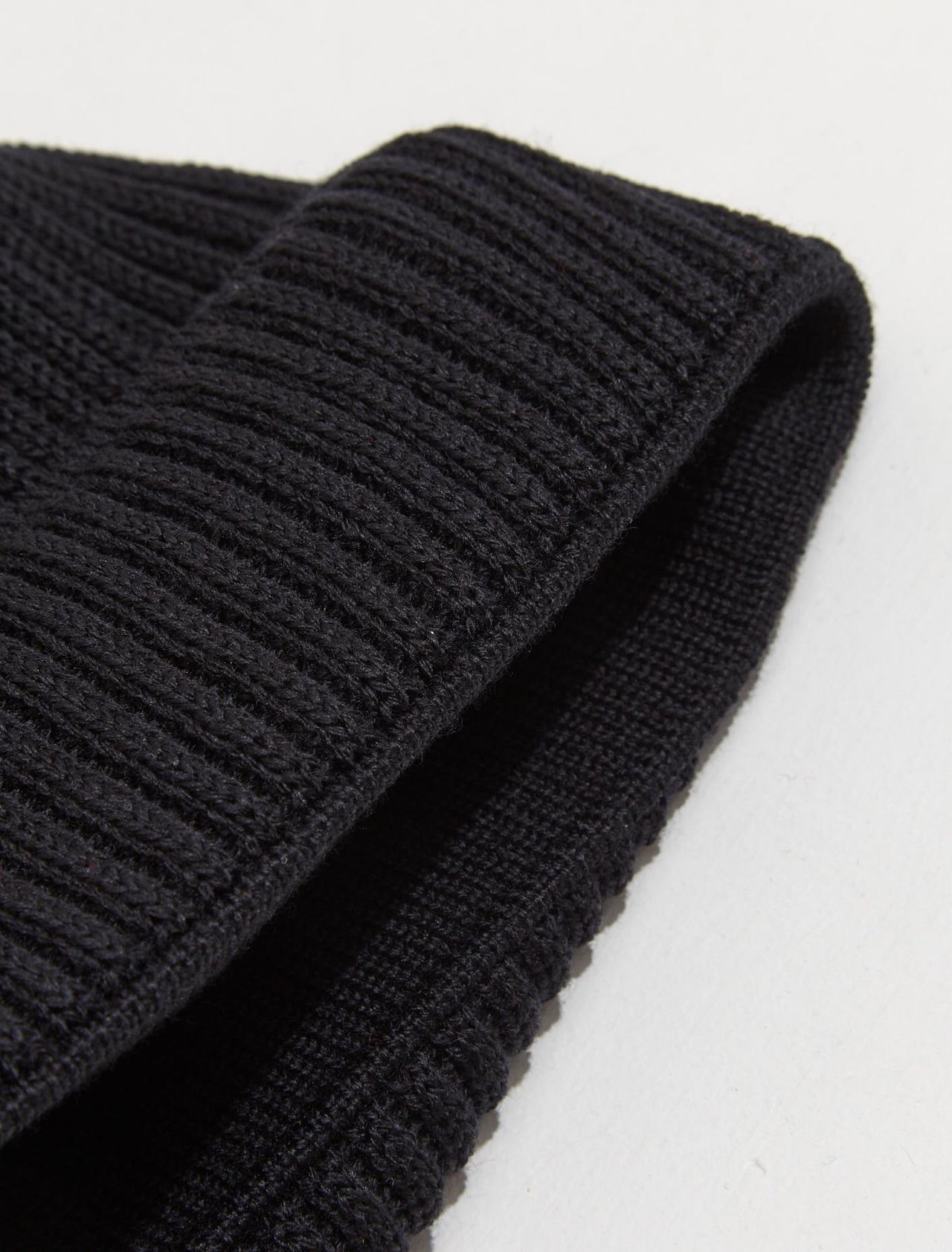 Ribbed Knit Beanie in Black