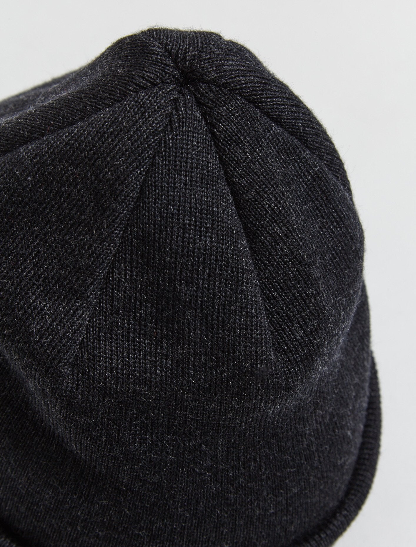 Fine Knit Merino Wool Beanie in Anthracite