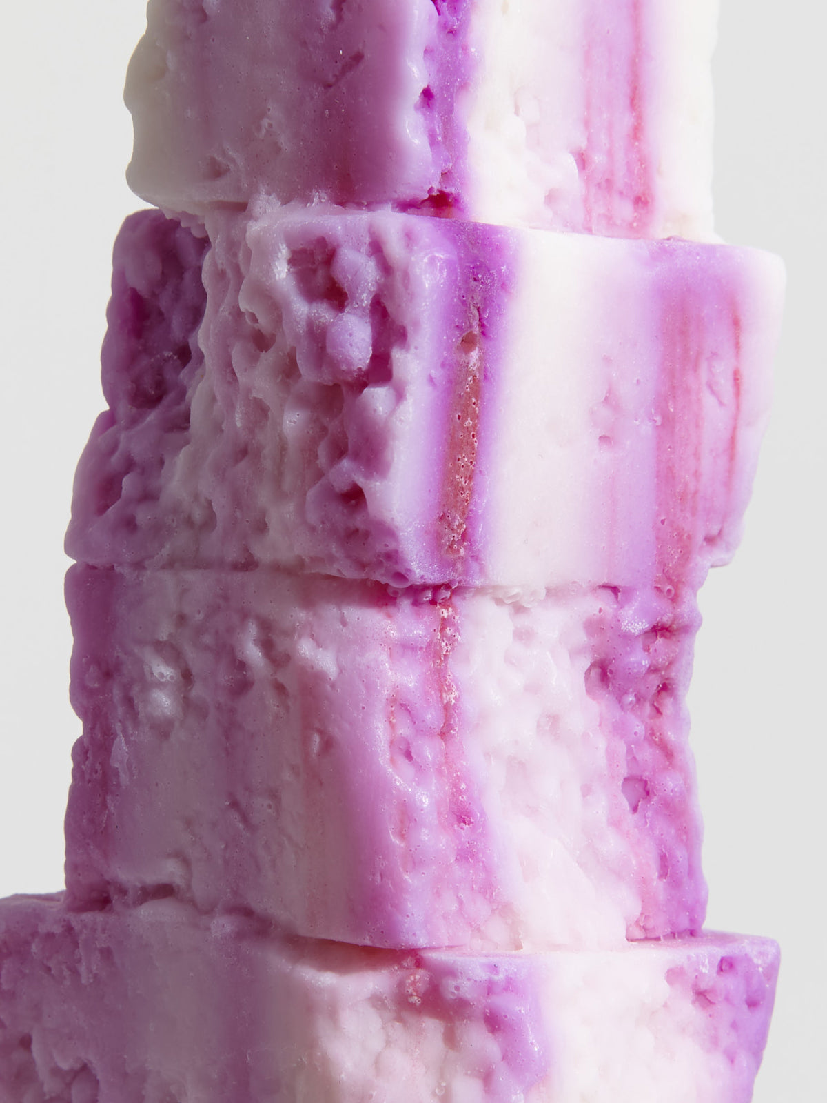 EPS5 Small Candle in Violet Gradient