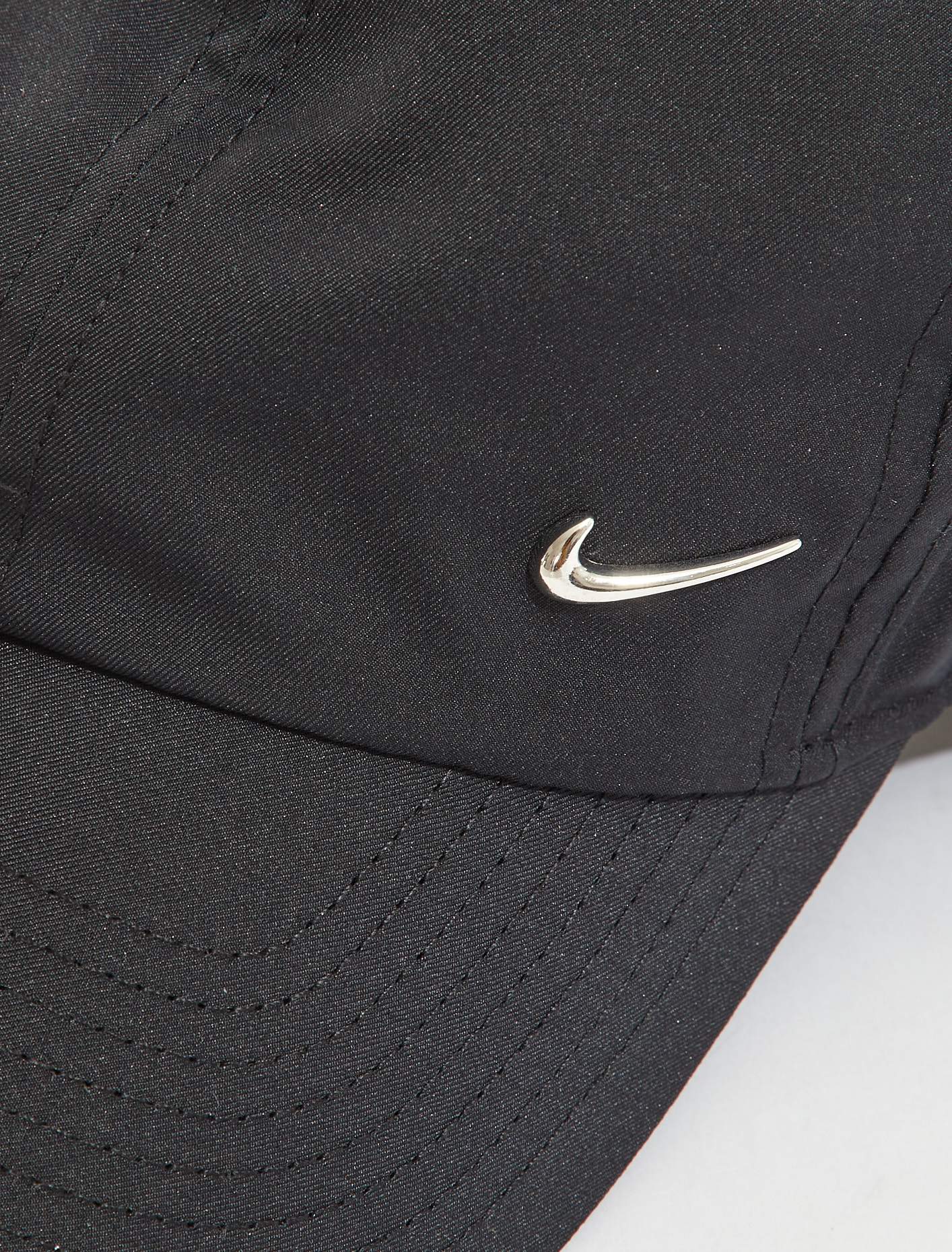 Heritage 86 Cap with Metal Swoosh in Black