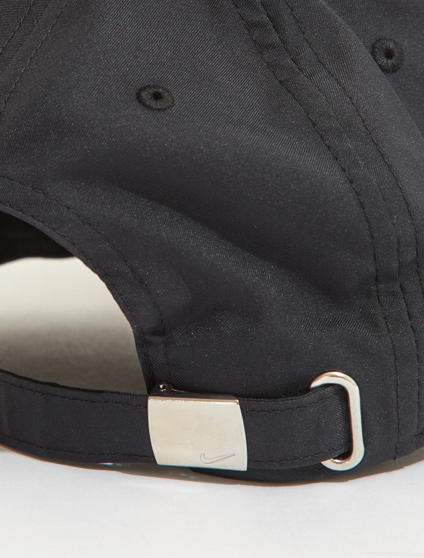 Heritage 86 Cap with Metal Swoosh in Black