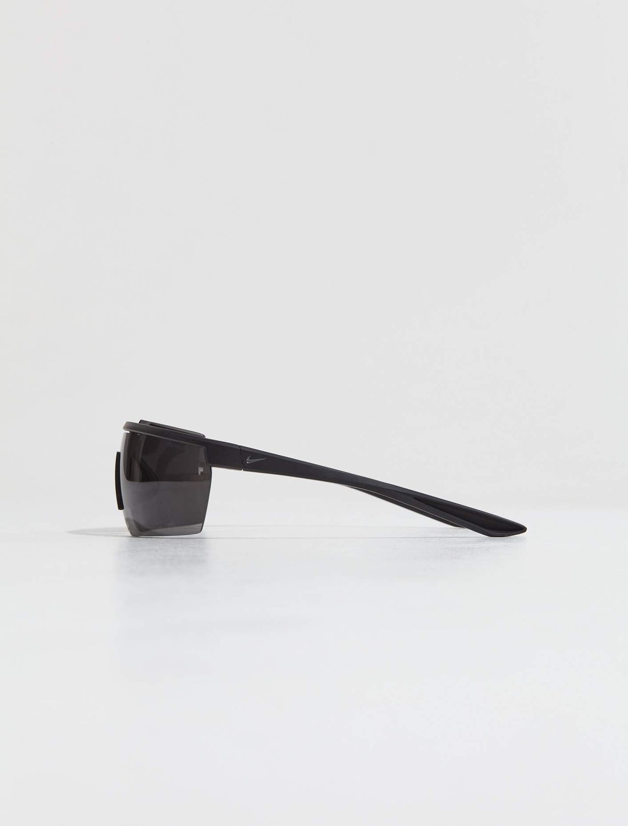 Windshield Elite Sunglasses in Black