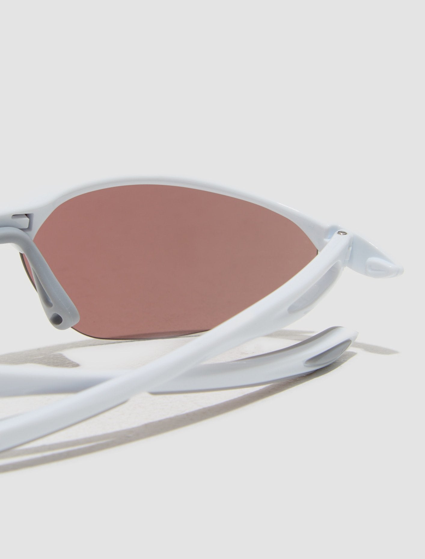 Aerial E Sunglasses in White