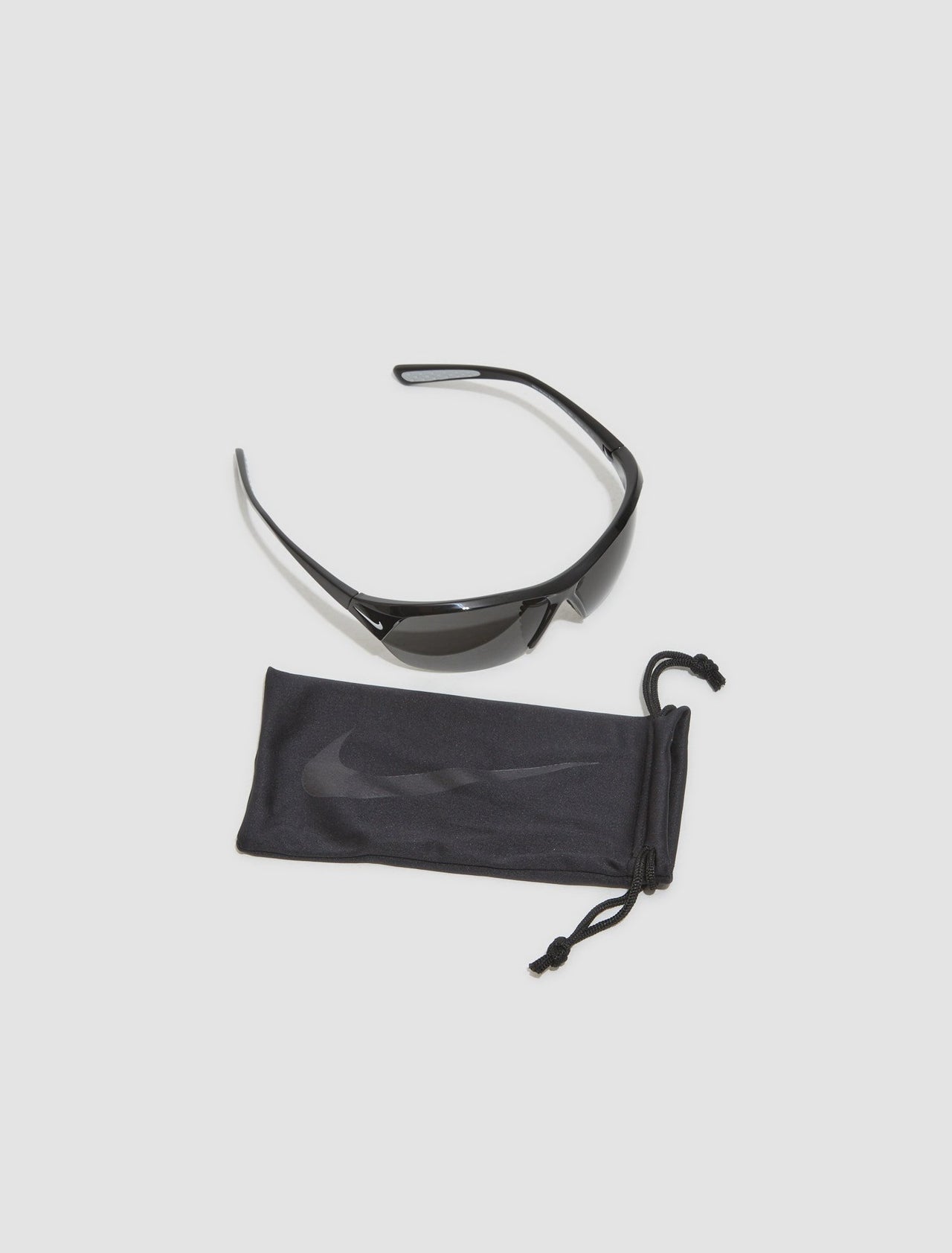 Skylon Ace Sunglasses in Black