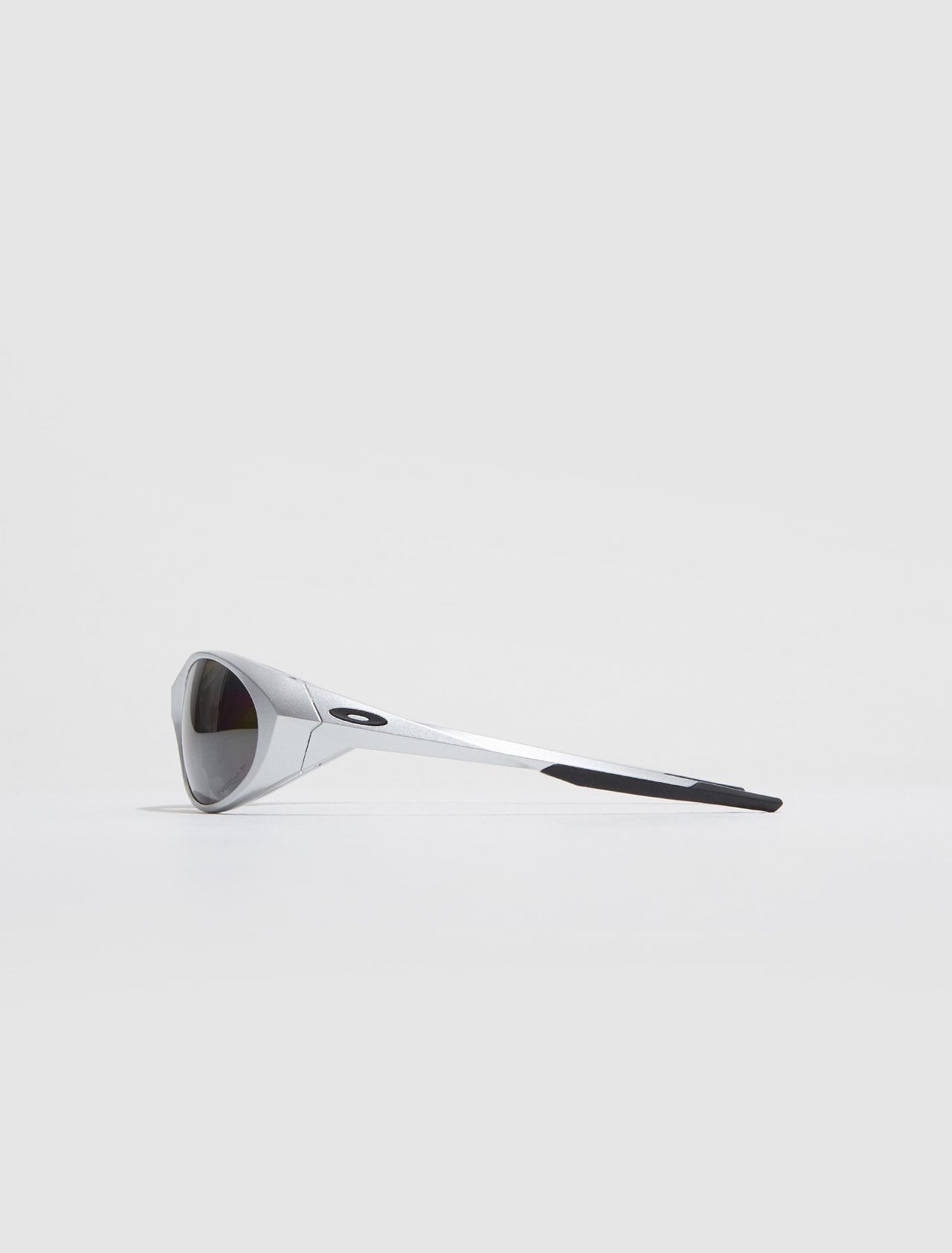 Eye Jacket Redux in Silver with Prizm Black Polarized Lenses