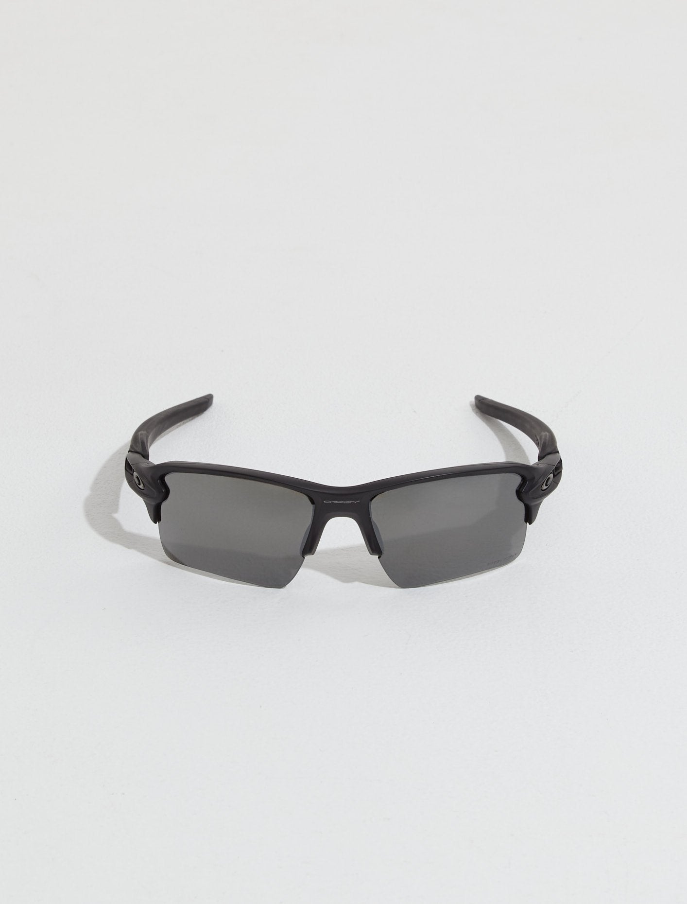 Flak 2.0 XL in Matte Black with Prizm Black Lenses