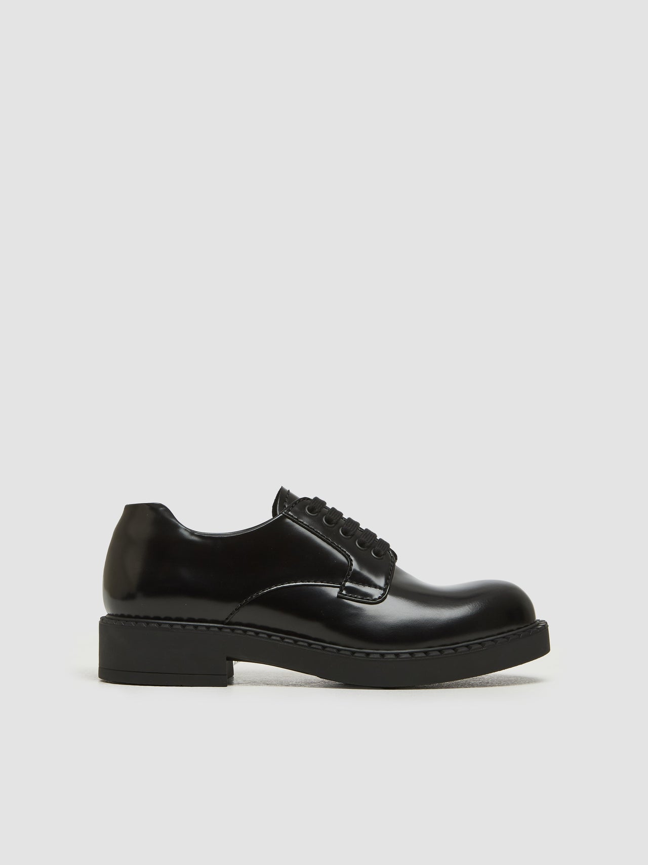 Lace-Up Derby Shoes in Black