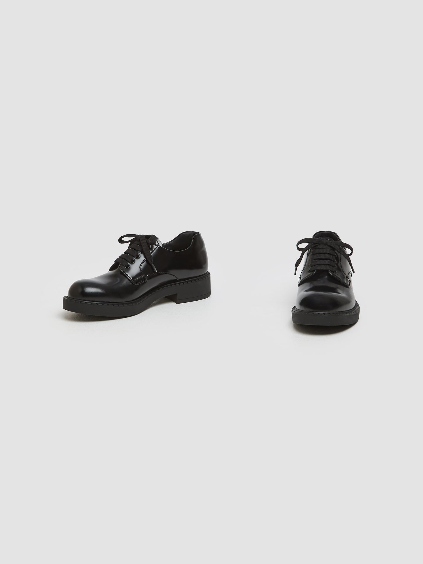 Lace-Up Derby Shoes in Black