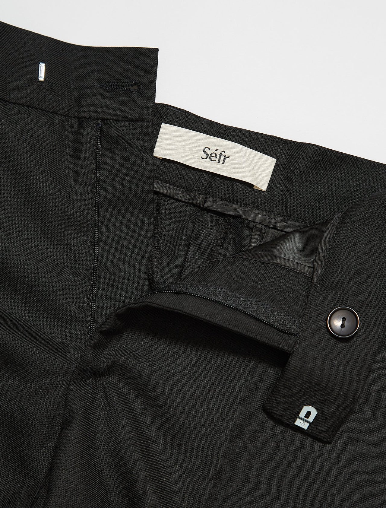 Mike Suit Trousers in Black