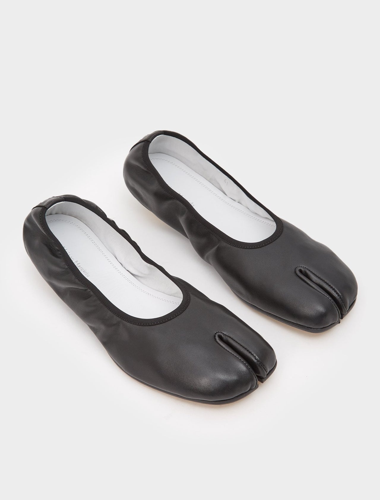 Ballet Flat Tabi in Black