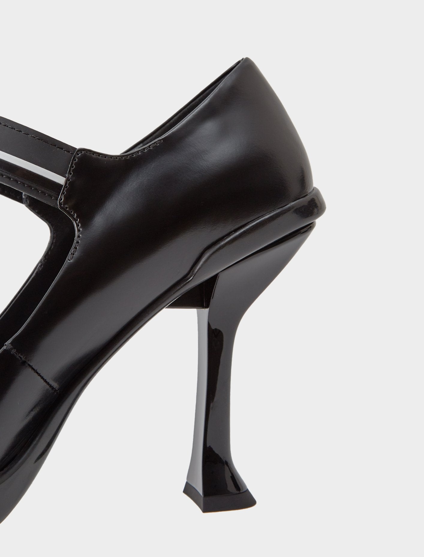 Mary Jane Pump in Black