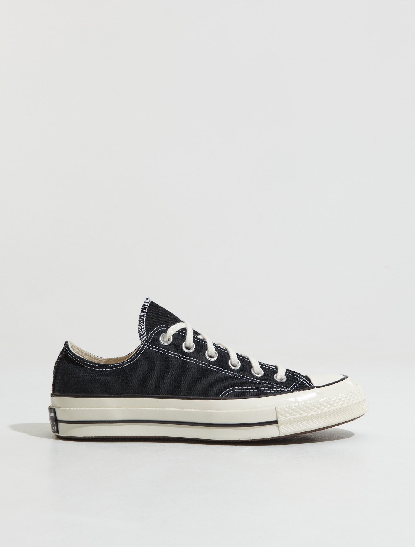 Chuck 70 Low Sneaker in Black