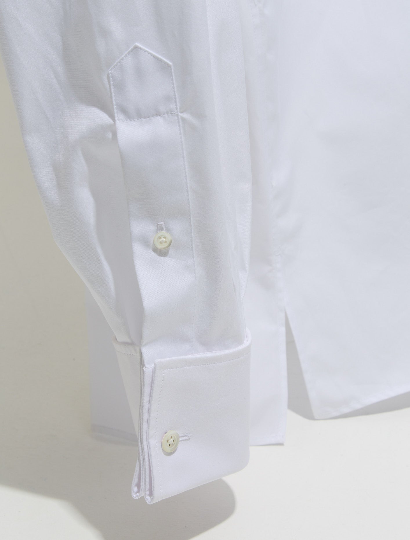 Pointed Collar Shirt in White