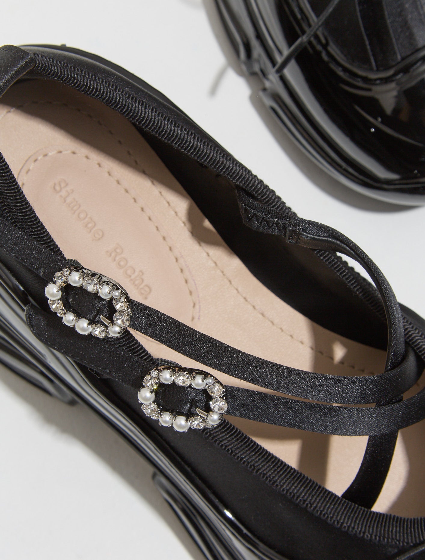 Classic Criss Cross Tracker Ballerina Shoes in Black