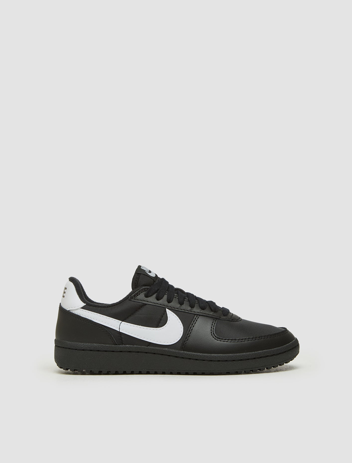 Field General 82 SP Sneaker in Black & White