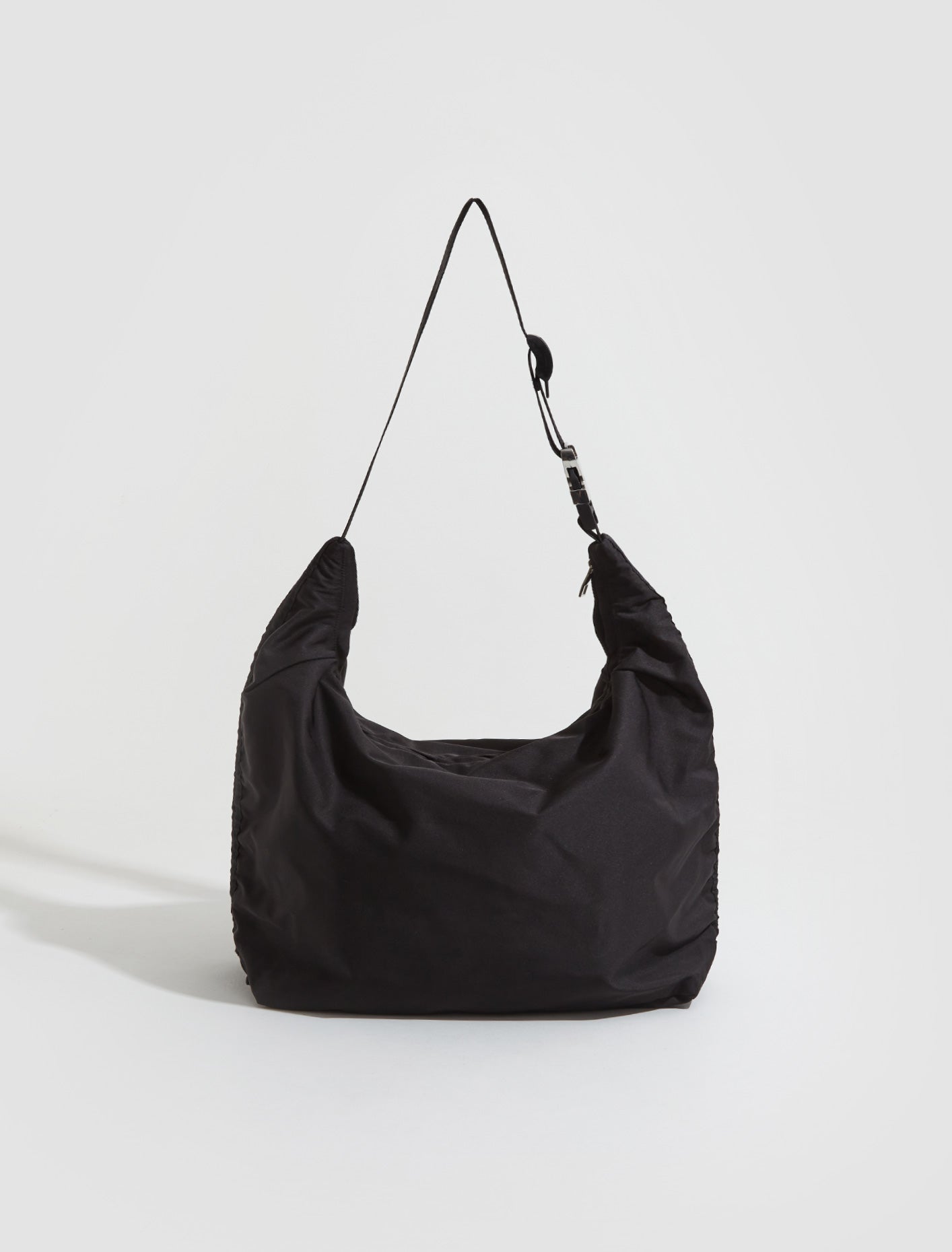 Hey Sling Bag in Black