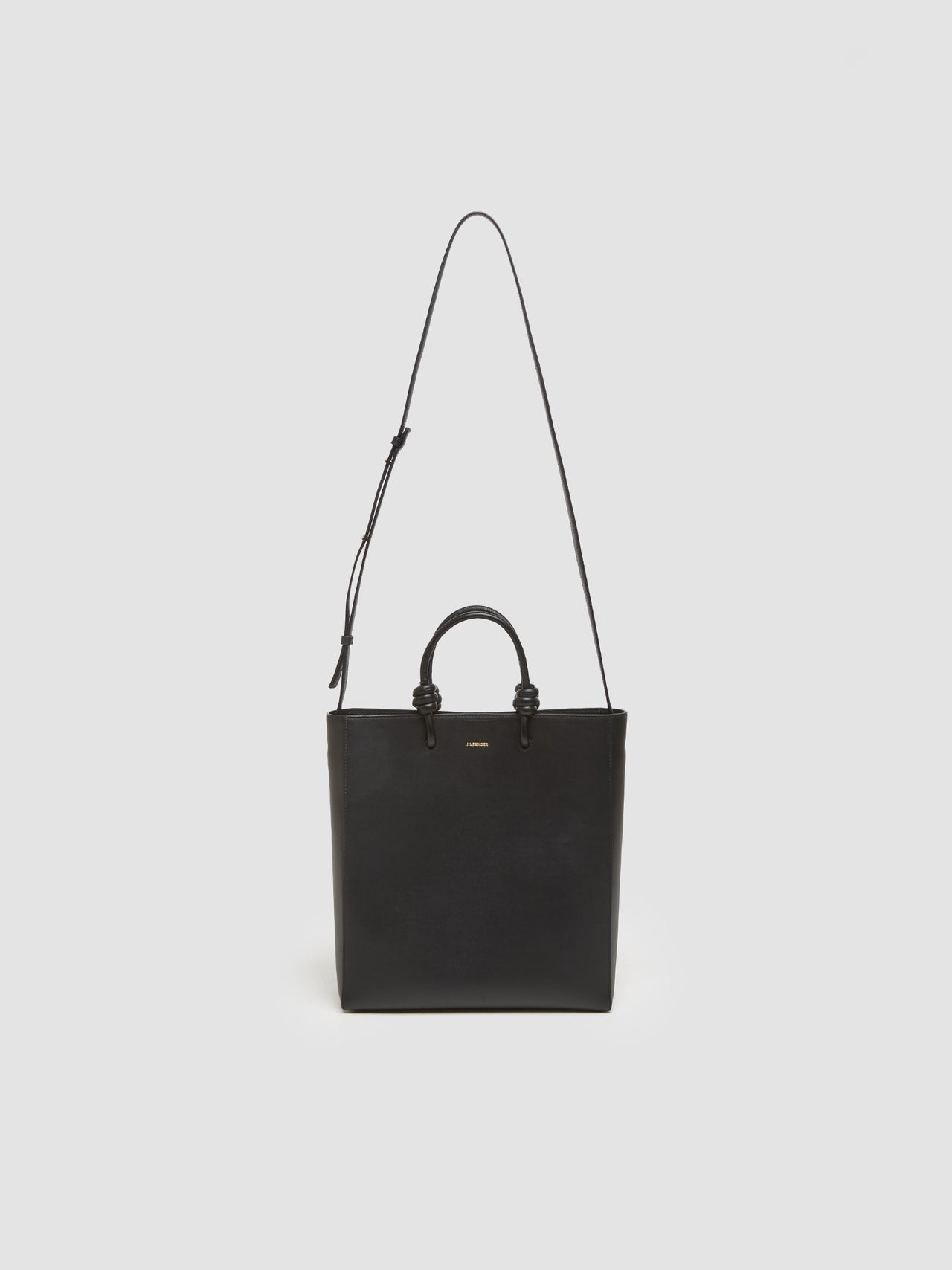 Giro Shoulder Bag in Black