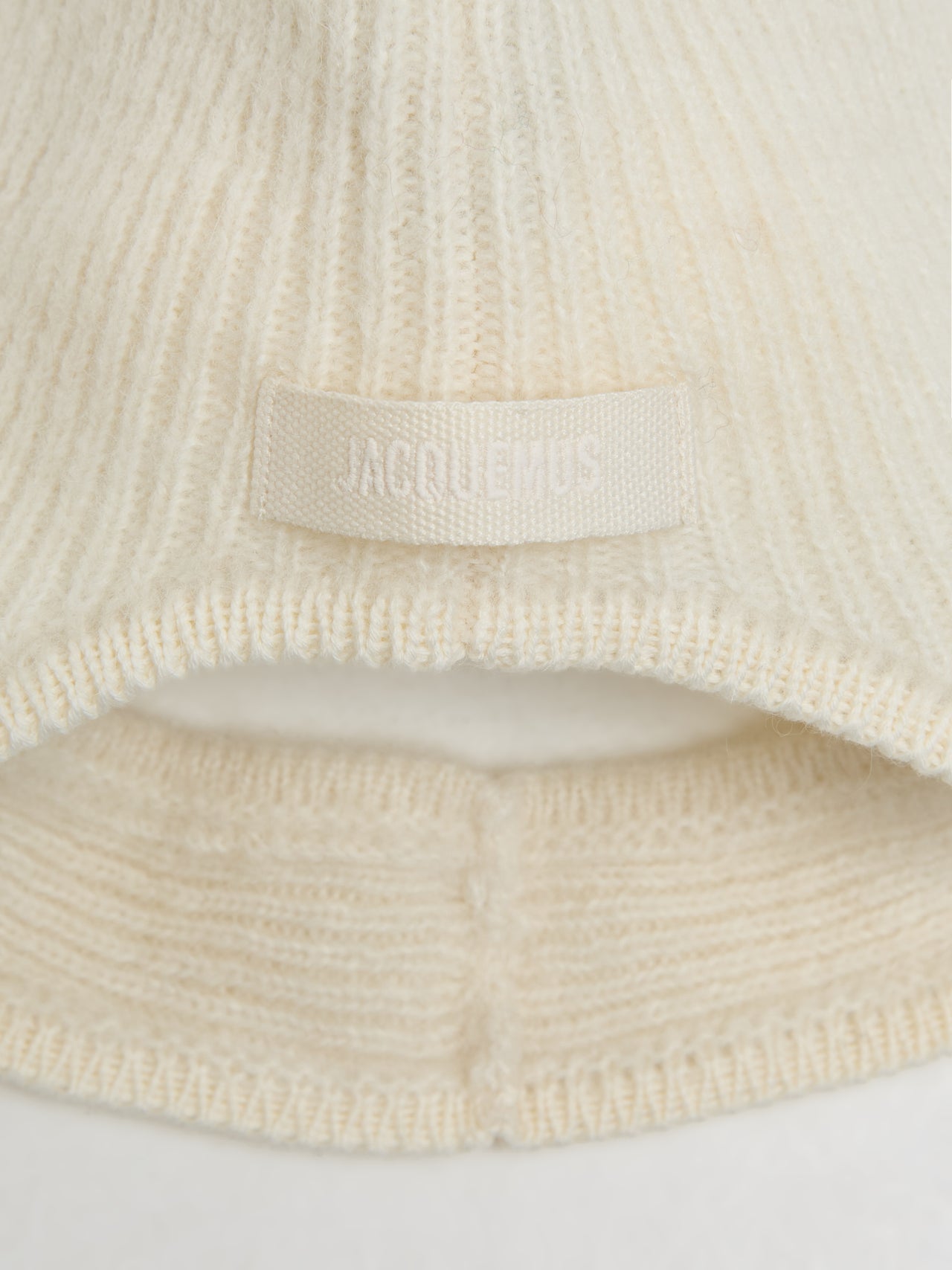 La Capuche Gros Grain in Off White