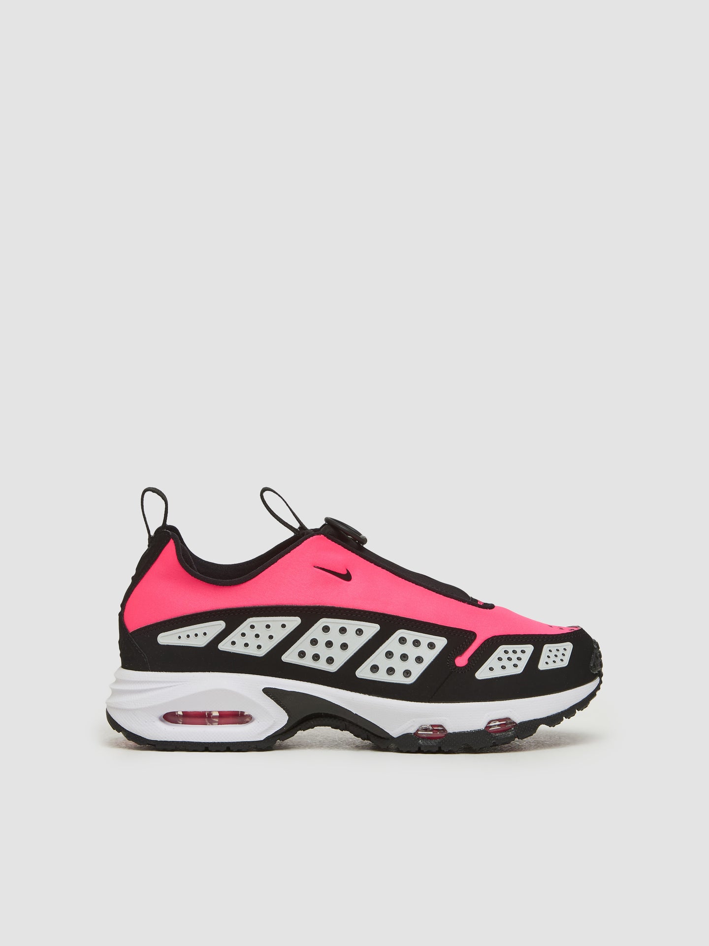 WMNS Air Max SNDR Sneaker in Hyper Pink