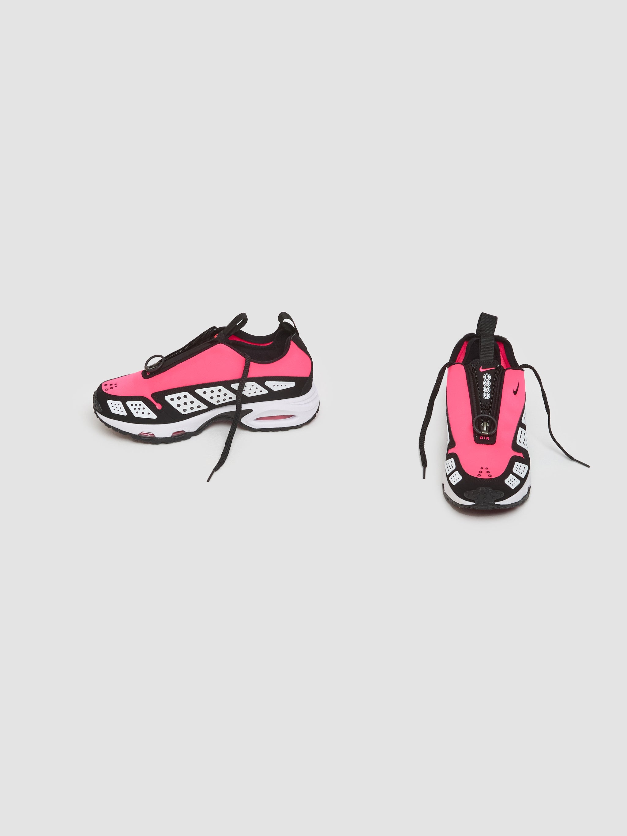 WMNS Air Max SNDR Sneaker in Hyper Pink