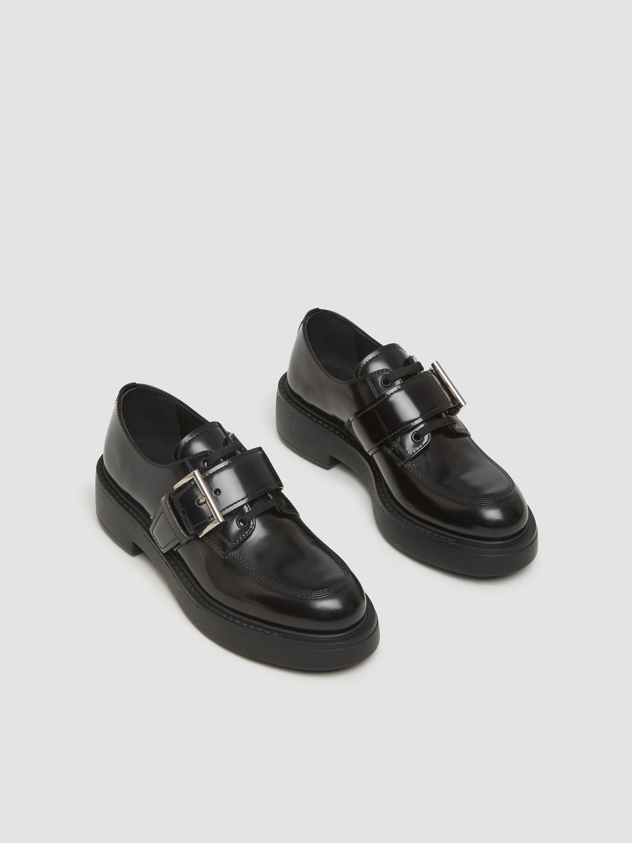 Brushed Leather Lace-Up Shoes in Black