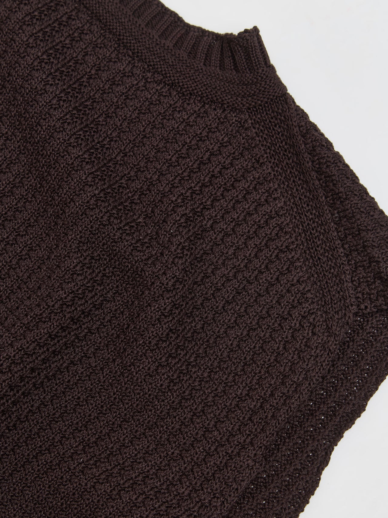 Common Knit Vest in Brown