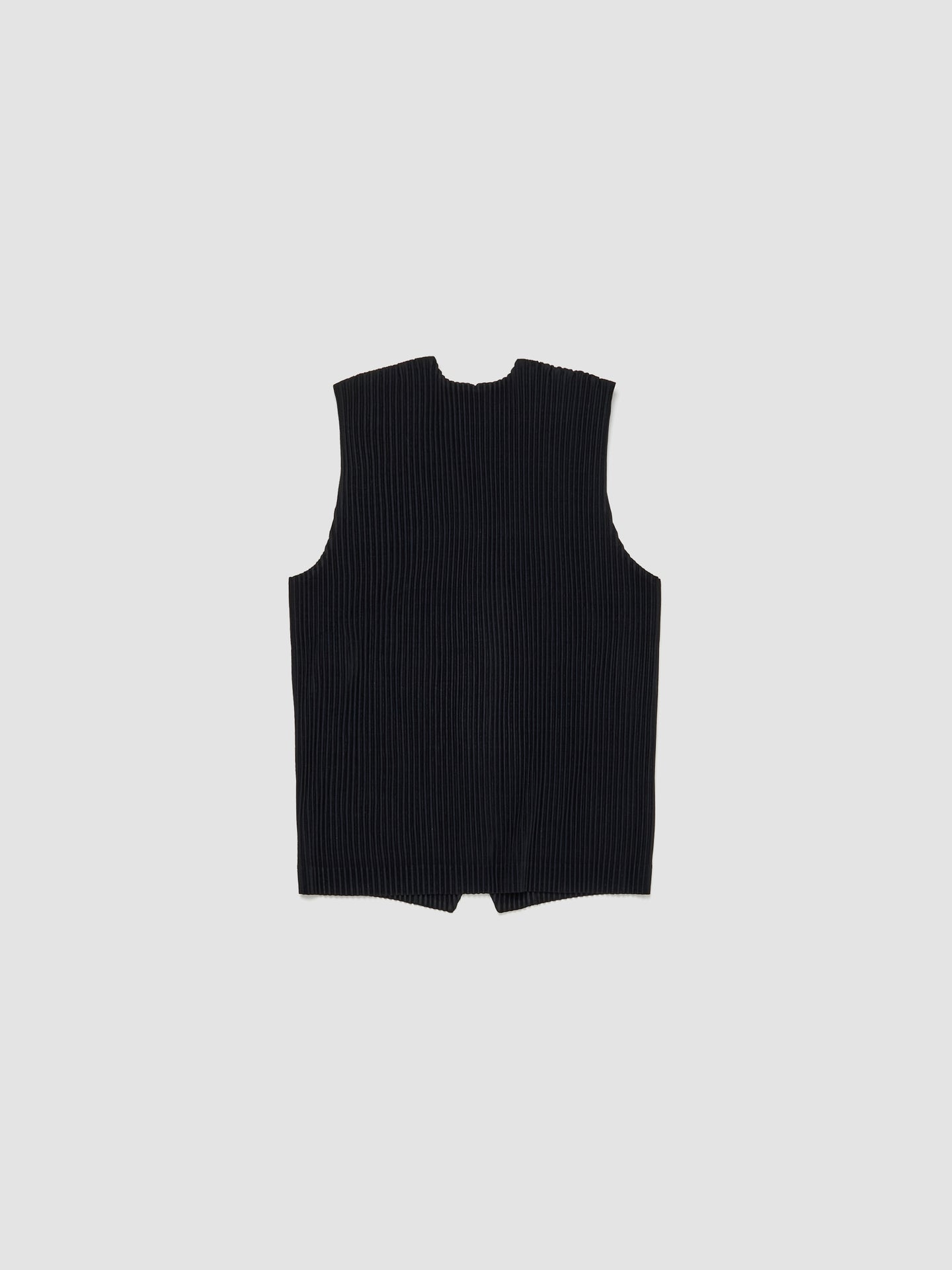 Pleated Button-Up Vest in Black