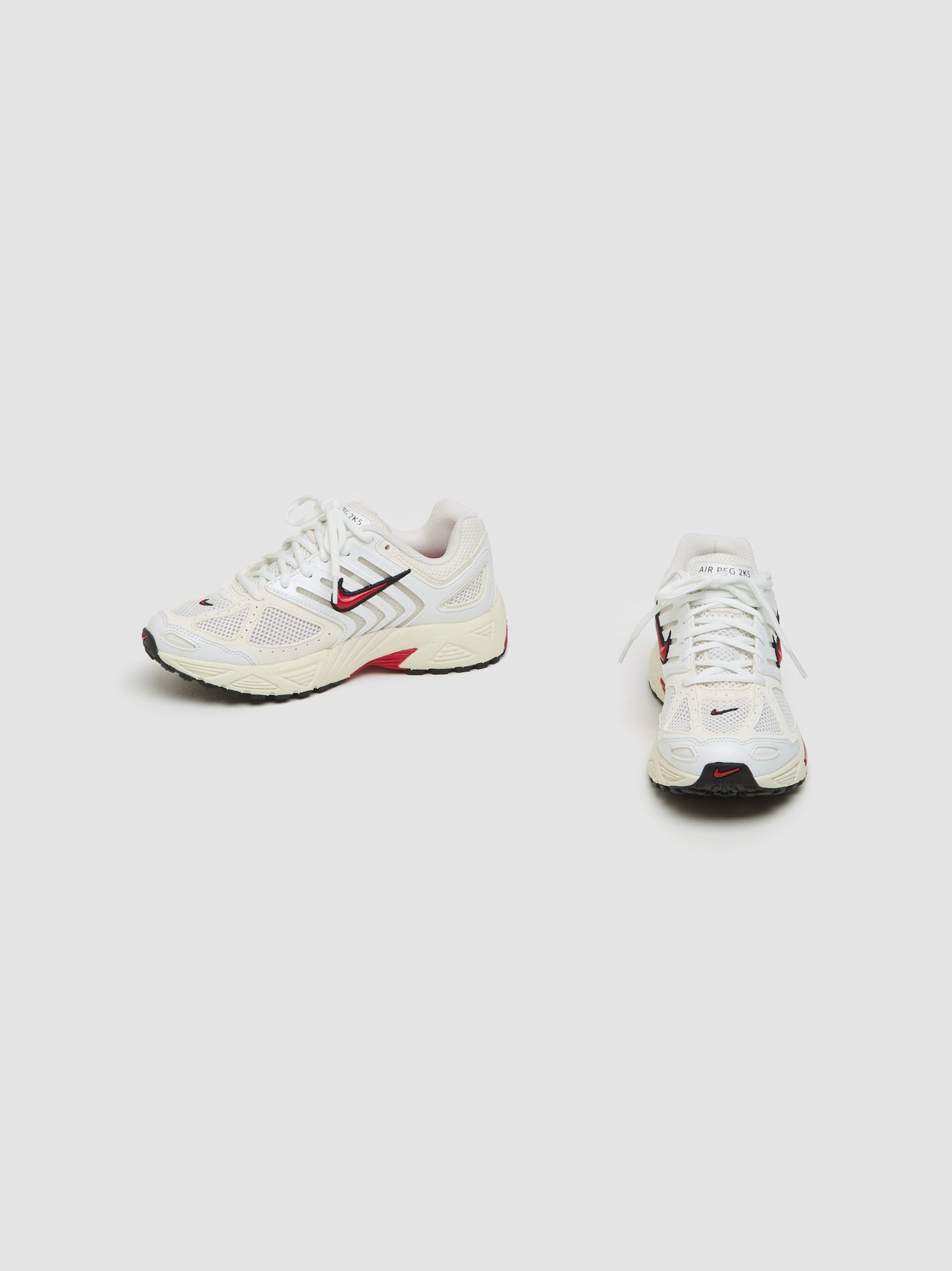 Air Pegasus 2K5 Sneaker in White & Red